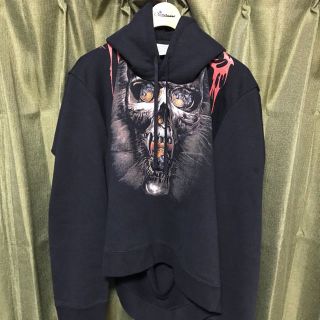 バレンシアガ(Balenciaga)のVETEMENTS スカルMISPLACED変形ショート丈パーカー(スウェット)