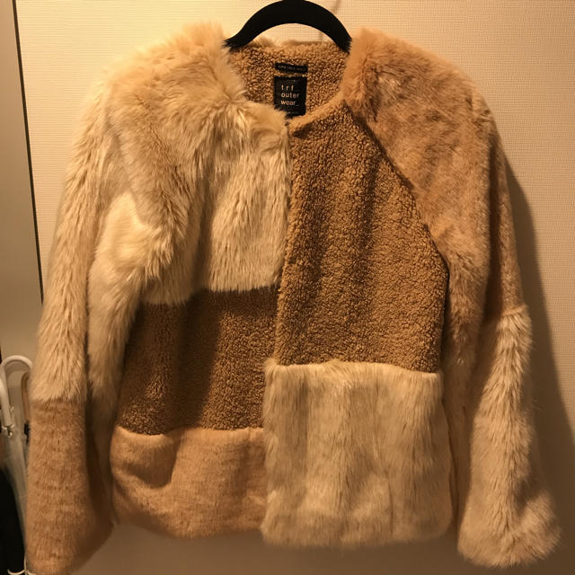 ZARA(ザラ)のザラ購入 ファーコート レディースのジャケット/アウター(毛皮/ファーコート)の商品写真