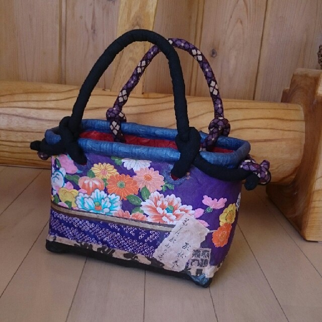 一閑張り】丸紋と豪華な花柄の一閑張りのかごバッグの通販 by クロクロ 