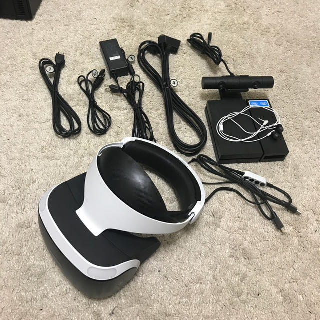 PlayStation VR(プレイステーションヴィーアール)のPlayStation VR エンタメ/ホビーのゲームソフト/ゲーム機本体(家庭用ゲーム機本体)の商品写真