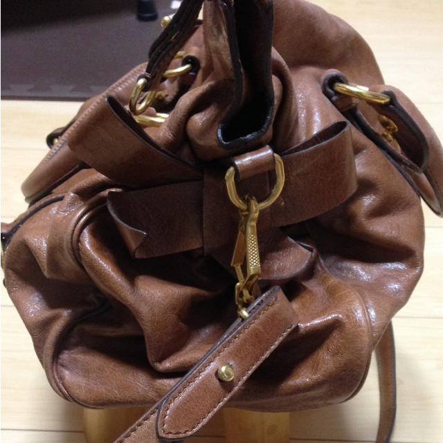 miumiu(ミュウミュウ)のmiumiu ショルダーバッグ レディースのバッグ(ショルダーバッグ)の商品写真