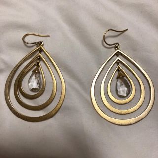 JULIE SANDLAU 三連フープ天然石ピアス(ピアス)