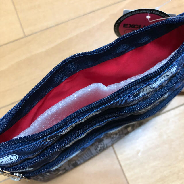 LeSportsac(レスポートサック)のLeSpORTSAC ポーチ レディースのファッション小物(ポーチ)の商品写真