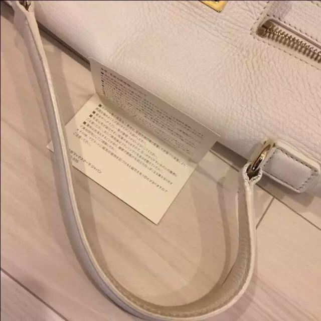 Max Mara(マックスマーラ)のマックスマーラ マルゴー 白 バッグ レディースのバッグ(ハンドバッグ)の商品写真