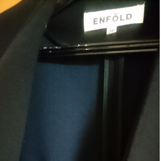 ENFOLD(エンフォルド)の【専用】ENFOLD アセテート素材 ノーカラーコート 完売 美品 レディースのジャケット/アウター(チェスターコート)の商品写真