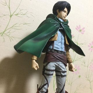 進撃の巨人 リヴァイ兵長かっこいいフィギュア の通販 By あかさ S Shop ラクマ 進撃の巨人 リヴァイ兵長かっこいいフィギュア の通販 By あかさ S Shop ラクマ