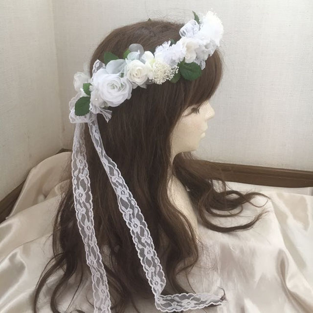 ☆かすみ草と白バラ、ジャスミン、レースの花かんむり ハンドメイドのアクセサリー(ヘアアクセサリー)の商品写真