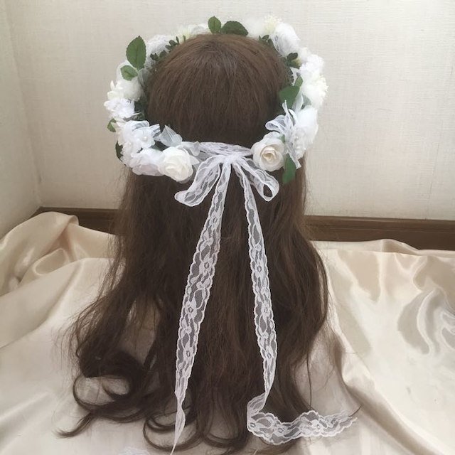 ☆かすみ草と白バラ、ジャスミン、レースの花かんむり ハンドメイドのアクセサリー(ヘアアクセサリー)の商品写真