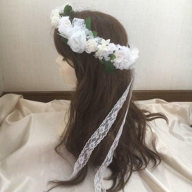 ☆かすみ草と白バラ、ジャスミン、レースの花かんむり ハンドメイドのアクセサリー(ヘアアクセサリー)の商品写真