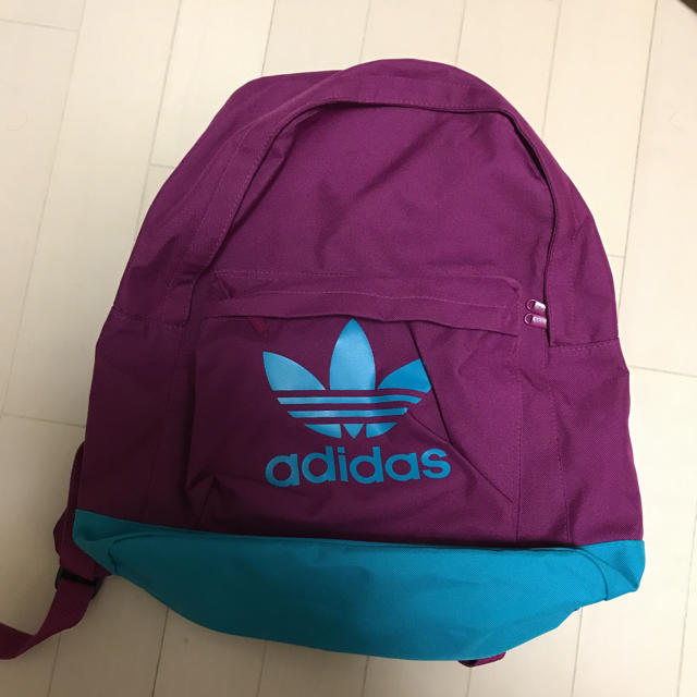 adidas(アディダス)の美品 アディダスオリジナル レディースのバッグ(リュック/バックパック)の商品写真