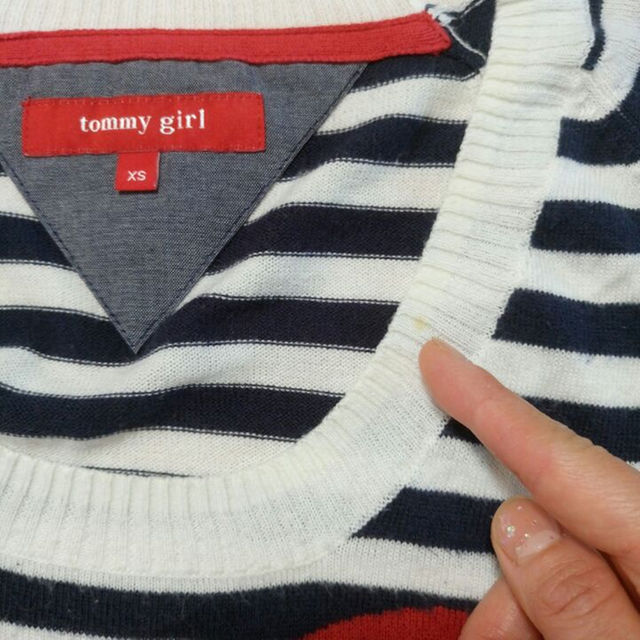 TOMMY HILFIGER(トミーヒルフィガー)の中古、トミーガール薄手ニットXS レディースのトップス(ニット/セーター)の商品写真