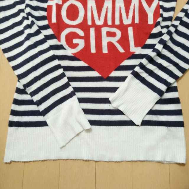 TOMMY HILFIGER(トミーヒルフィガー)の中古、トミーガール薄手ニットXS レディースのトップス(ニット/セーター)の商品写真