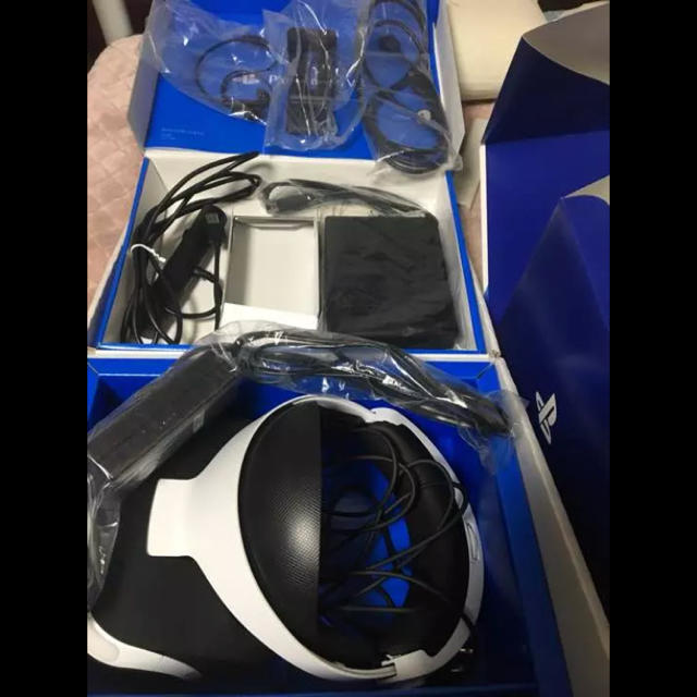 PlayStation psvrの通販 by リョウ's shop｜プレイステーションヴィーアールならラクマ VR - 超特価新品