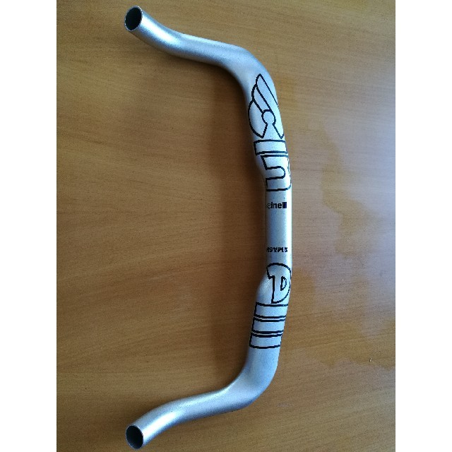 Cinelli MASH Bullhorn ()