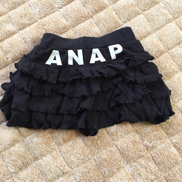 ANAP Kids(アナップキッズ)のANAP パンツ付きフリルスカート キッズ/ベビー/マタニティのキッズ服女の子用(90cm~)(パンツ/スパッツ)の商品写真