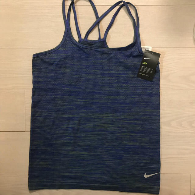 NIKE(ナイキ)のNIKE DRIFIT バッククロスキャミソール レディースのトップス(キャミソール)の商品写真