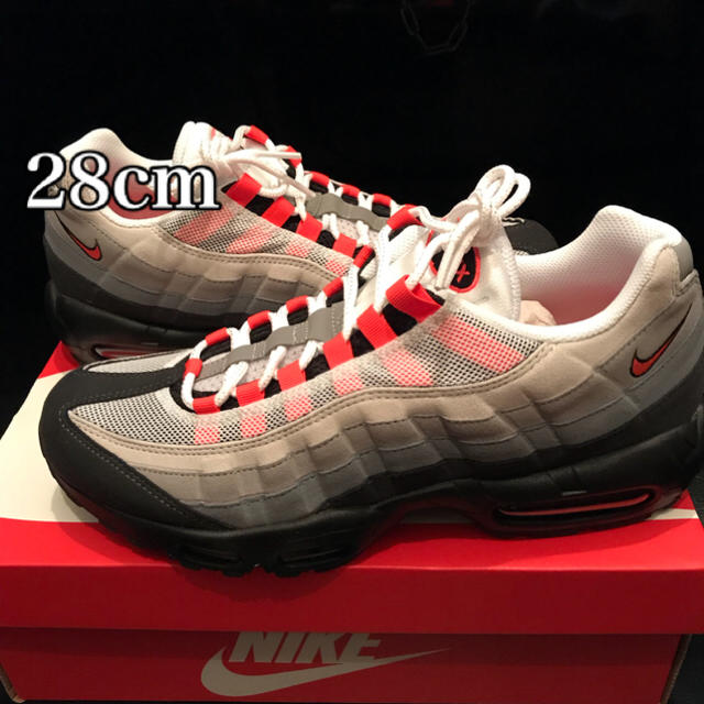 NIKE(ナイキ)のairmax95 ソーラーレッド メンズの靴/シューズ(スニーカー)の商品写真