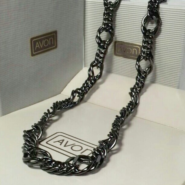 AVON(エイボン)のa375.AVON チェーンネックレス新品同様 レディースのアクセサリー(ネックレス)の商品写真