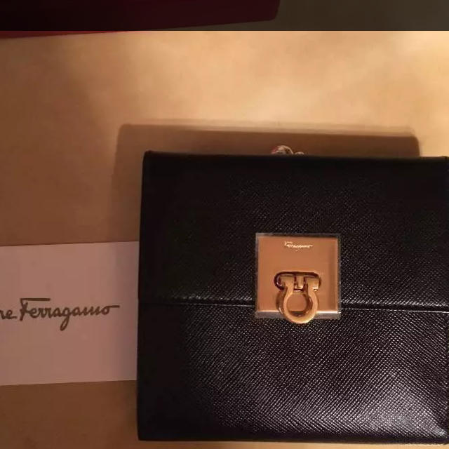Ferragamo(フェラガモ)のフェラガモ  二つ折り 新品未使用 レディースのファッション小物(財布)の商品写真