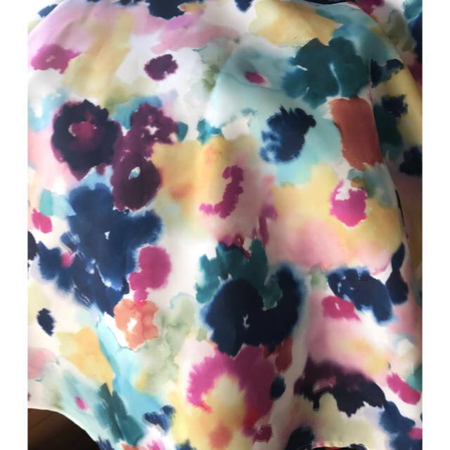 MERCURYDUO(マーキュリーデュオ)のマーキュリーデュオ 今季完売品  水彩フラワーフレアスカート レディースのスカート(ひざ丈スカート)の商品写真