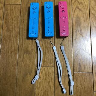 ウィー(Wii)のwii リモコン プラス 3本セット(家庭用ゲーム機本体)