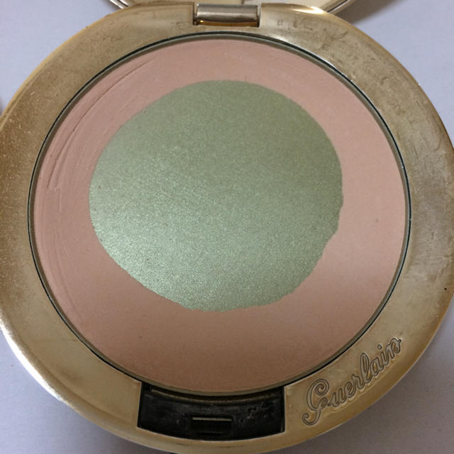 GUERLAIN(ゲラン)の２つセット ゲラン レ ヴォワレット プードル プレッセ クレール  エレガンス コスメ/美容のベースメイク/化粧品(フェイスパウダー)の商品写真