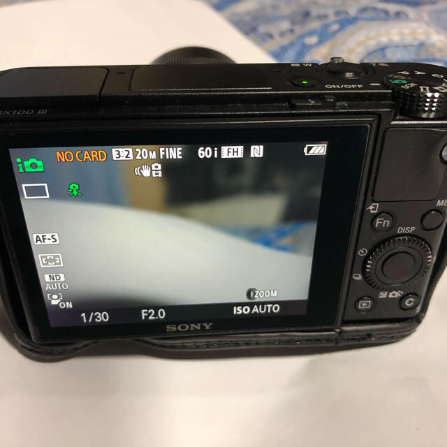 週末限定 値引き SONY DSC-RX100M3 1型センサー おまけ付き 週末限定 値引き SONY DSC-RX100M3 1型センサー おまけ付き