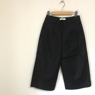 ユナイテッドアローズ(UNITED ARROWS)のUNITED ARROWS タック入り ワイドクロップドパンツ(クロップドパンツ)