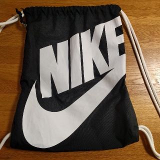 ナイキ(NIKE)のNIKEナップサック(リュック/バックパック)