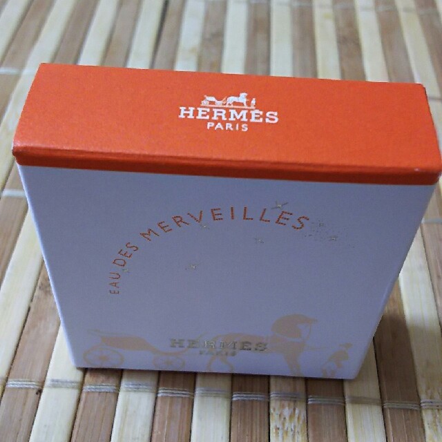 Hermes(エルメス)の新品 エルメス EAU DES MERVEILLES 7.5ml コスメ/美容の香水(香水(女性用))の商品写真