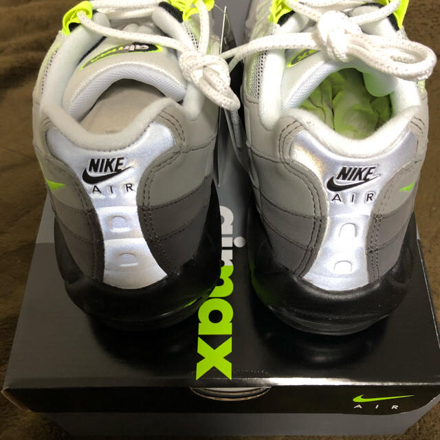 NIKE(ナイキ)のNIKE AIR MAX 95 OG VOLT イエローグラデ 27cm メンズの靴/シューズ(スニーカー)の商品写真