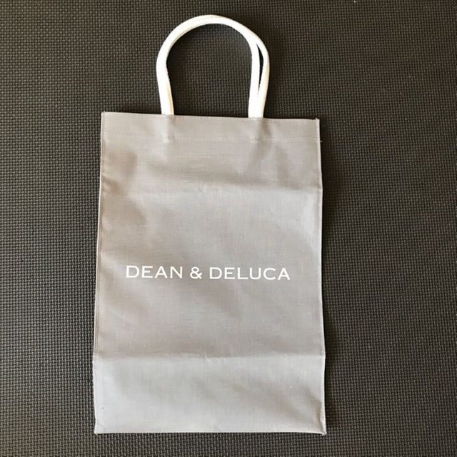 DEAN & DELUCA(ディーンアンドデルーカ)のDEAN & DELUCA バッグ BAILA 11月号 付録 レディースのバッグ(ハンドバッグ)の商品写真