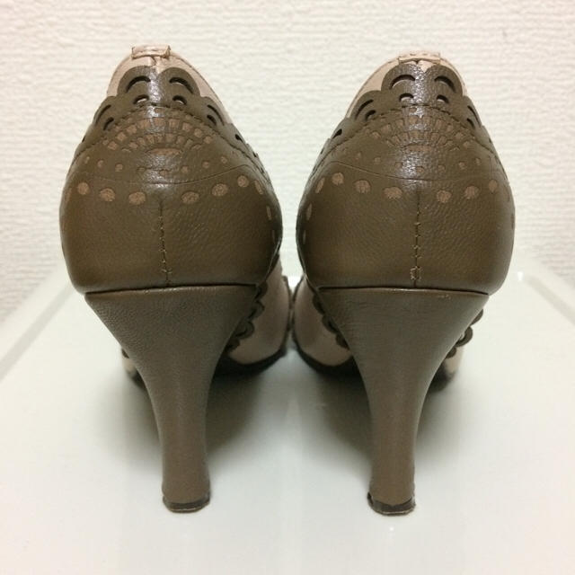 Isan Callas(イーサンカラス)のパンプス レディースの靴/シューズ(ハイヒール/パンプス)の商品写真