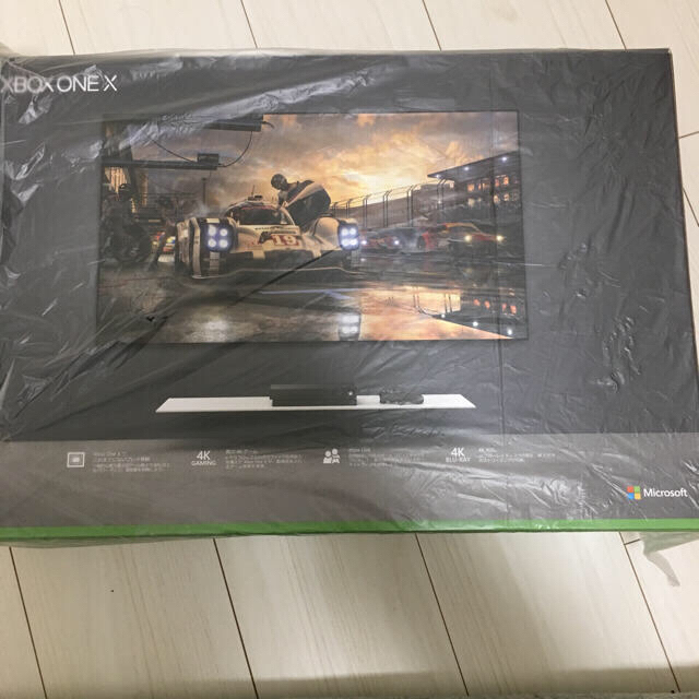 Microsoft(マイクロソフト)のXbox one x 美品 エンタメ/ホビーのゲームソフト/ゲーム機本体(家庭用ゲーム機本体)の商品写真