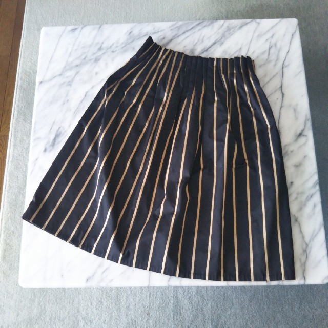 INED(イネド)のイネド　スカート レディースのスカート(ひざ丈スカート)の商品写真