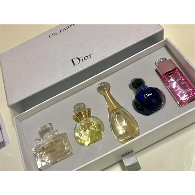 Dior - Dior 香水ミニボトルセットの通販 by akkiy_m's shop｜ディオールならラクマ