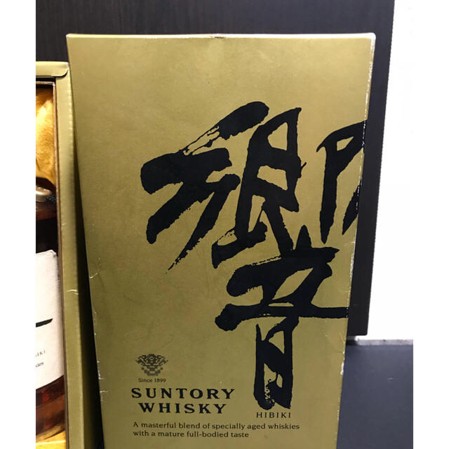 サントリー(サントリー)の響 17年表記前 ゴールドラベル 700ml 箱付き 食品/飲料/酒の酒(ウイスキー)の商品写真