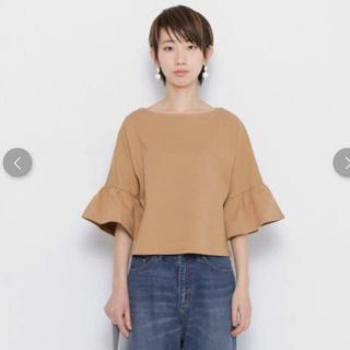 アーバンリサーチ(URBAN RESEARCH)の美品！アーバンリサーチ☆フリル袖カットソー(カットソー(長袖/七分))