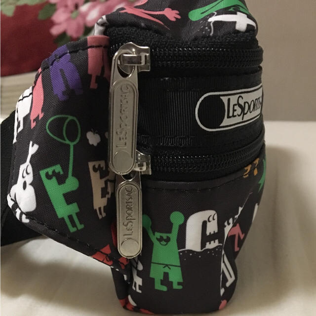 LeSportsac(レスポートサック)のウェスト/ヒップバッグ レスポートサック LeSportsac レディースのバッグ(ボディバッグ/ウエストポーチ)の商品写真