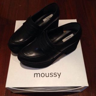 マウジー(moussy)の厚底ローファー(ローファー/革靴)