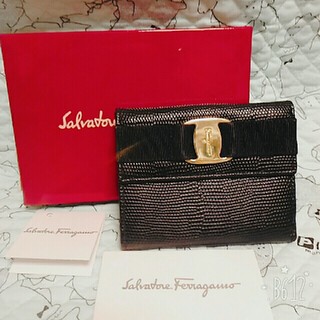 サルヴァトーレフェラガモ(Salvatore Ferragamo)のフェラガモ　折り財布(財布)