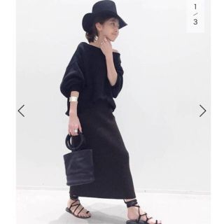 TWINS OF FLORENCE Back Vネック KNIT 黒