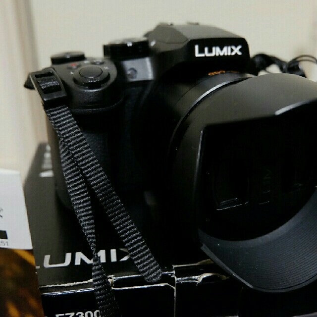 Panasonic(パナソニック)のゆさき様　LUMIX  FZ300 スマホ/家電/カメラのカメラ(デジタル一眼)の商品写真