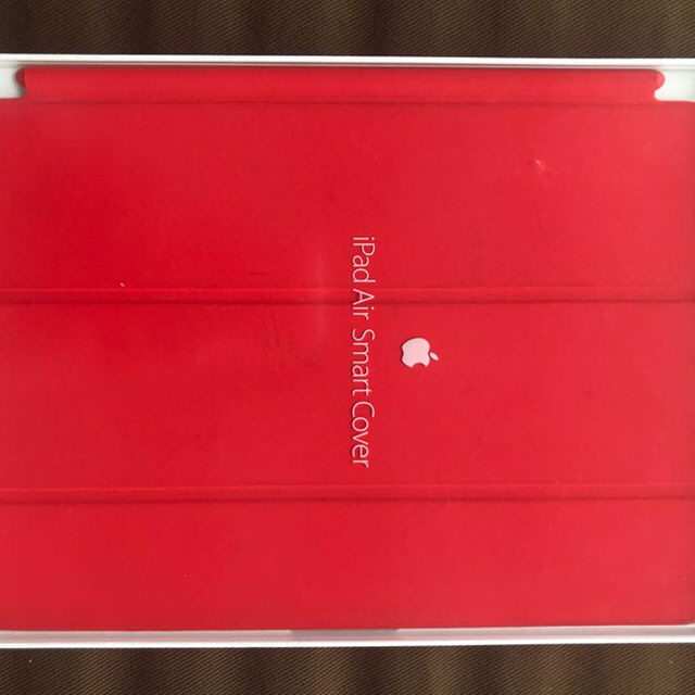 Apple(アップル)の【Sky様専用】iPad Air Smart Cover (Red) スマホ/家電/カメラのPC/タブレット(その他)の商品写真