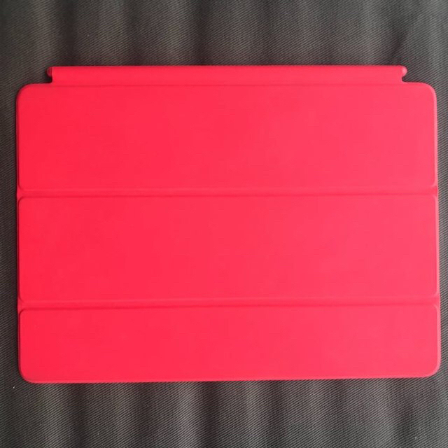 Apple(アップル)の【Sky様専用】iPad Air Smart Cover (Red) スマホ/家電/カメラのPC/タブレット(その他)の商品写真