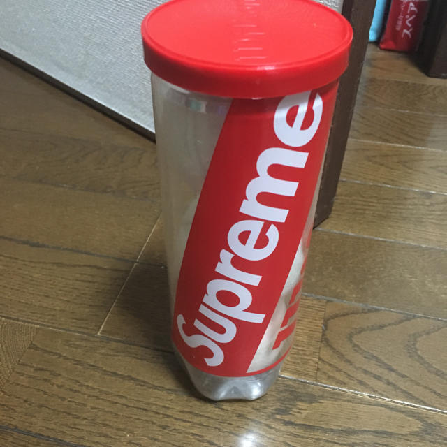 Supreme(シュプリーム)のsupreme 18ss テニスボール スポーツ/アウトドアのテニス(ボール)の商品写真