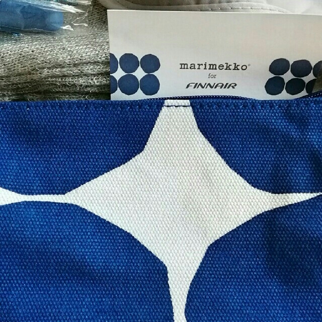 marimekko(マリメッコ)の【専用】マリメッコ★フィンエアーポーチ インテリア/住まい/日用品の日用品/生活雑貨/旅行(旅行用品)の商品写真