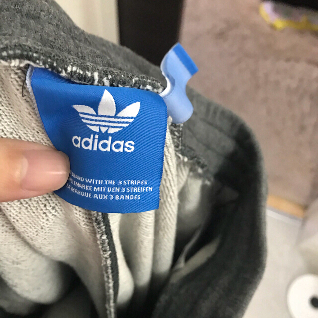 adidas(アディダス)のアディダス ADIDAS ライン スウェットパンツ メンズのパンツ(その他)の商品写真