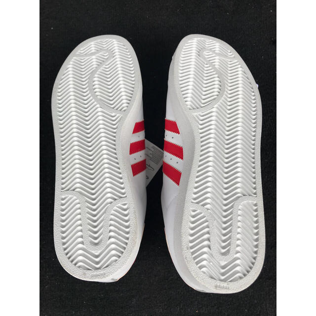 adidas(アディダス)の新品未使用adidasアディダス29㎝スーパースターWhite RED メンズの靴/シューズ(スニーカー)の商品写真