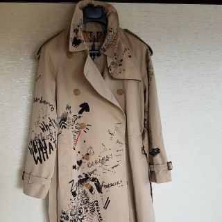 バーバリー(BURBERRY)のsale　バーバリー　2018SS 新品未使用　スケッチプリントコート(トレンチコート)